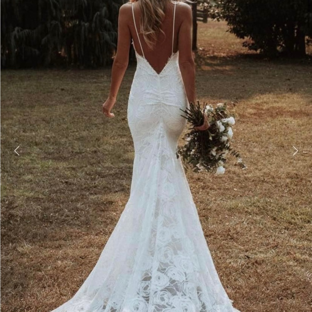Clo Grace Loves Lace, worn once for 10 hours, professionally dry cleaned